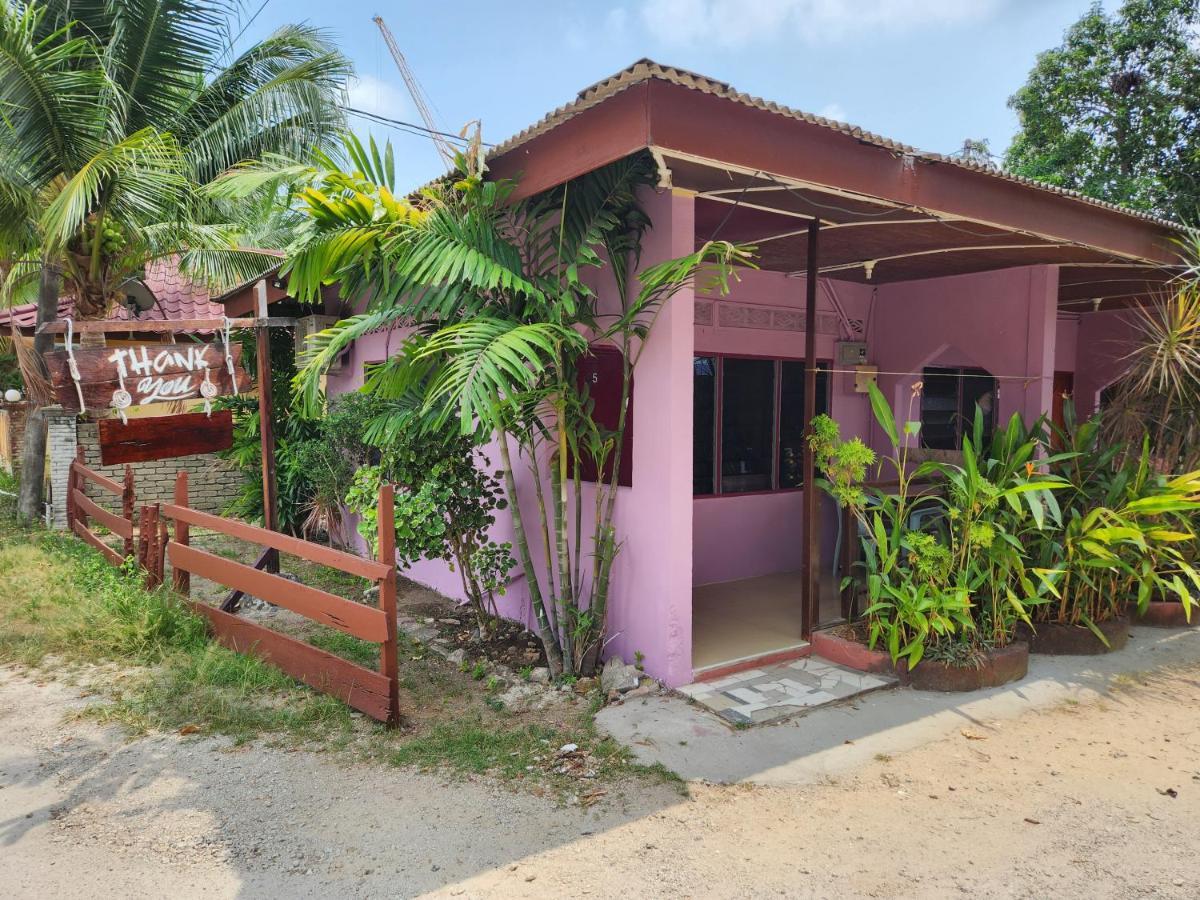 Gecko Guesthouse Pantai Cenang  Exterior photo